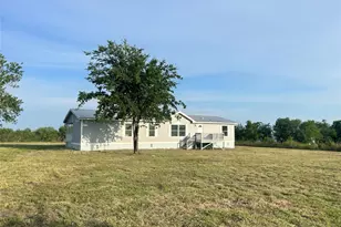 109 Appaloosa Dr, Kyle, TX 78640 - Photo 2