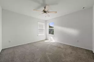 544 Ayinger Ln, Austin, TX 78728 - Photo 38