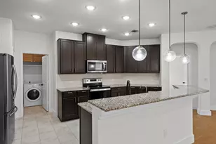 544 Ayinger Ln, Austin, TX 78728 - Photo 8