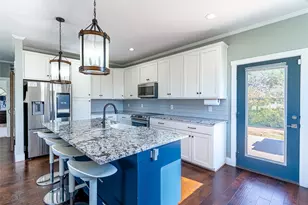 410 Summit Ridge Dr N, Point Venture, TX 78645 - Photo 6