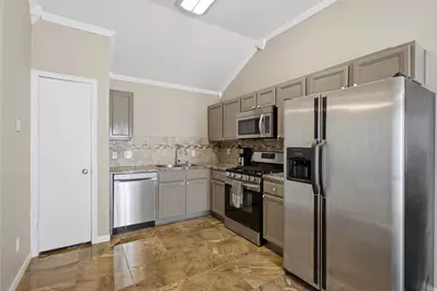 1522 Parkfield Circle, Round Rock, TX 78664 - Photo 12