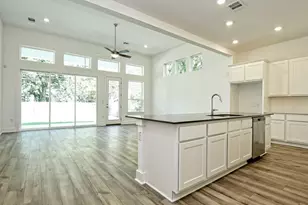 402 Zennia St, Austin, TX 78751 - Photo 10