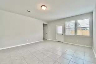 2148 Pecan Island Dr, Leander, TX 78641 - Photo 10
