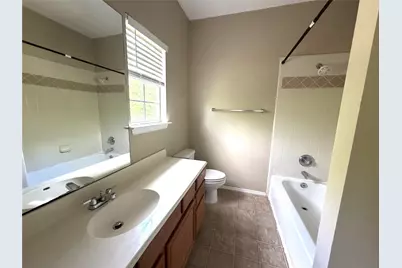 1512 S Medina Street, Lockhart, TX 78644 - Photo 10