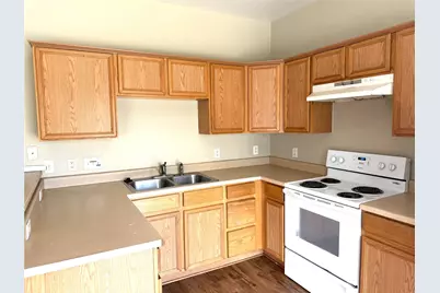 1512 S Medina Street, Lockhart, TX 78644 - Photo 6