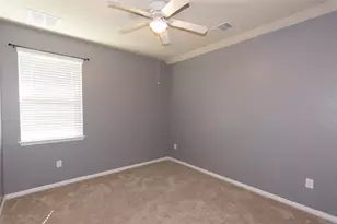 204 Serrano St, Georgetown, TX 78628 - Photo 10