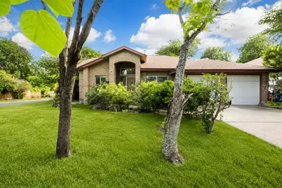 5611 Meadow Crest, Austin, TX 78744 - Photo 2