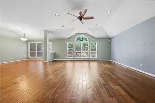 209 Monahans Dr, Georgetown, TX 78628 - Photo 10