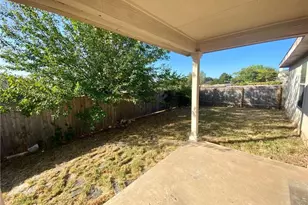 111 Salado Dr, Kyle, TX 78640 - Photo 14