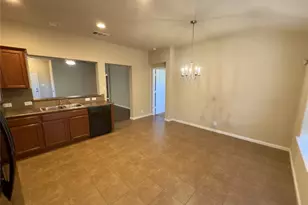 315 Wildcat Dr, Bastrop, TX 78602 - Photo 12