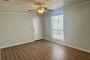 1103 Hillyer St, San Marcos, TX 78666 - Photo 10
