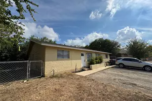 128 Coers Cir, San Marcos, TX 78666 - Photo 14