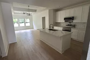 1061 N Navarro St, Giddings, TX 78942 - Photo 2