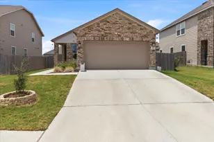 223 Pitkin Dr, Lockhart, TX 78644 - Photo 6