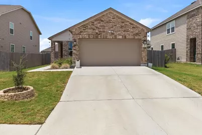 223 Pitkin Drive, Lockhart, TX 78644 - Photo 6