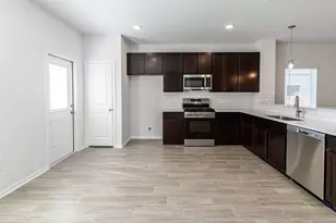 13605 Endless Narrow Ln, Elgin, TX 78621 - Photo 4