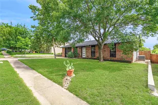 1102 Warrington Dr, Austin, TX 78753 - Photo 4