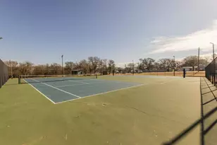 1212 N Main St, Elgin, TX 78621 - Photo 30