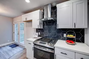 5001 Cottonwood Cir, Austin, TX 78723 - Photo 14