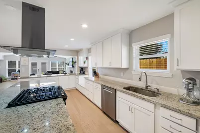 3013 W Terrace Drive, Austin, TX 78757 - Photo 10