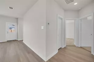 121 Walk Wy, Jarrell, TX 76537 - Photo 20