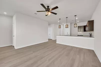 121 Walk Way, Jarrell, TX 76537 - Photo 14