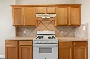 144 Oxford Dr, Kyle, TX 78640 - Photo 10