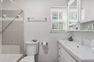 1106 W 22nd St, Austin, TX 78705 - Photo 6