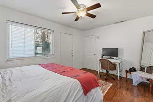 1106 W 22nd St, Austin, TX 78705 - Photo 8