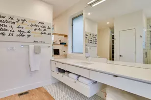 201 Bulian Ln, Austin, TX 78746 - Photo 20