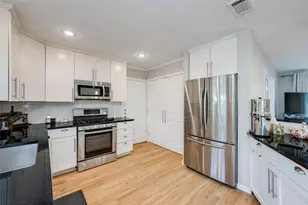 6002 Cary Dr, Austin, TX 78757 - Photo 6