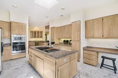 529 Buckeye Trail, West Lake Hills, TX 78746 - Photo 14