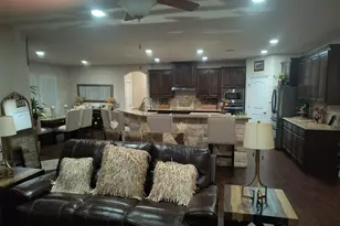 213 Dawn Dr, Liberty Hill, TX 78642 - Photo 32