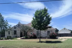 213 Dawn Dr, Liberty Hill, TX 78642 - Photo 1