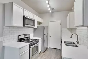 3201 Jack Cook Dr, Austin, TX 78723 - Photo 6