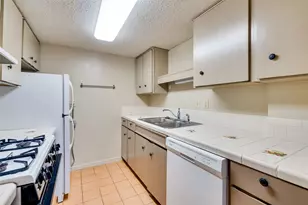 1800 Lavaca St, Austin, TX 78701 - Photo 12