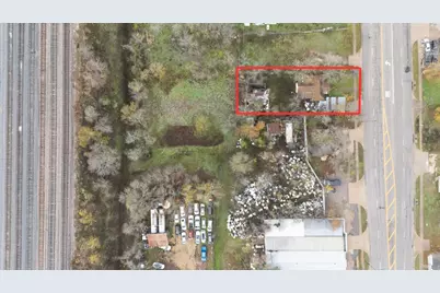 919 W 2nd Street, Taylor, TX 76574 - Photo 2