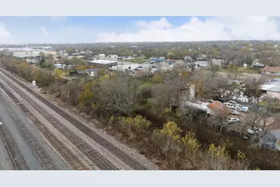 919 W 2nd Street, Taylor, TX 76574 - Photo 6