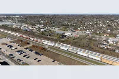 919 W 2nd Street, Taylor, TX 76574 - Photo 22