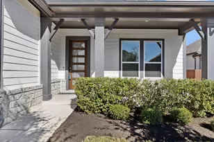 908 Knowles Dr, Hutto, TX 78634 - Photo 2