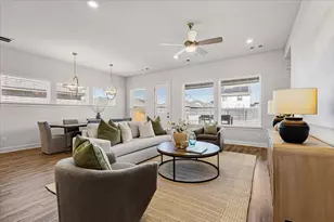 908 Knowles Dr, Hutto, TX 78634 - Photo 8
