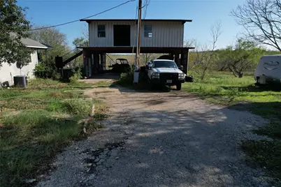 6144 Turnersville Road, Creedmoor, TX 78610 - Photo 10