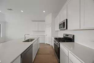 102 Divisadero Dr, Hutto, TX 78634 - Photo 12