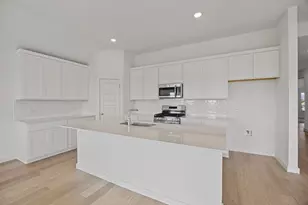 102 Divisadero Dr, Hutto, TX 78634 - Photo 10