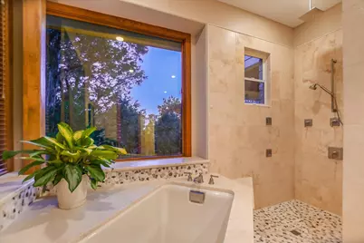 409 Venture Boulevard S, Point Venture, TX 78645 - Photo 14