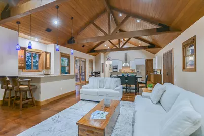 409 Venture Boulevard S, Point Venture, TX 78645 - Photo 4