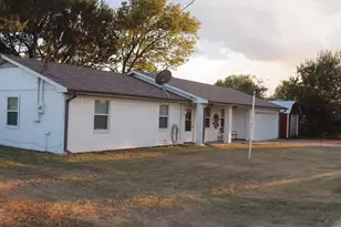 913 Seventh St, Lexington, TX 78947 - Photo 8