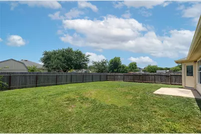 211 Phillips Street, Hutto, TX 78634 - Photo 10