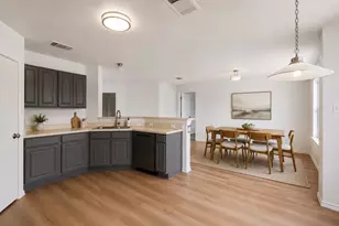211 Phillips St, Hutto, TX 78634 - Photo 4