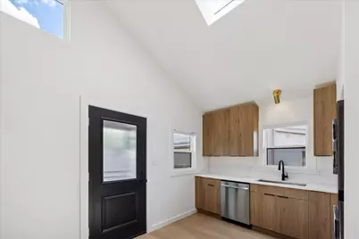 3013 E 14th 1/2 Street, Austin, TX 78702 - Photo 6
